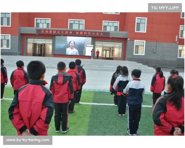 尼尔基第五小学组织学生观看全国曲棍球锦标赛 激发青少年对竞技体育的热情与追求